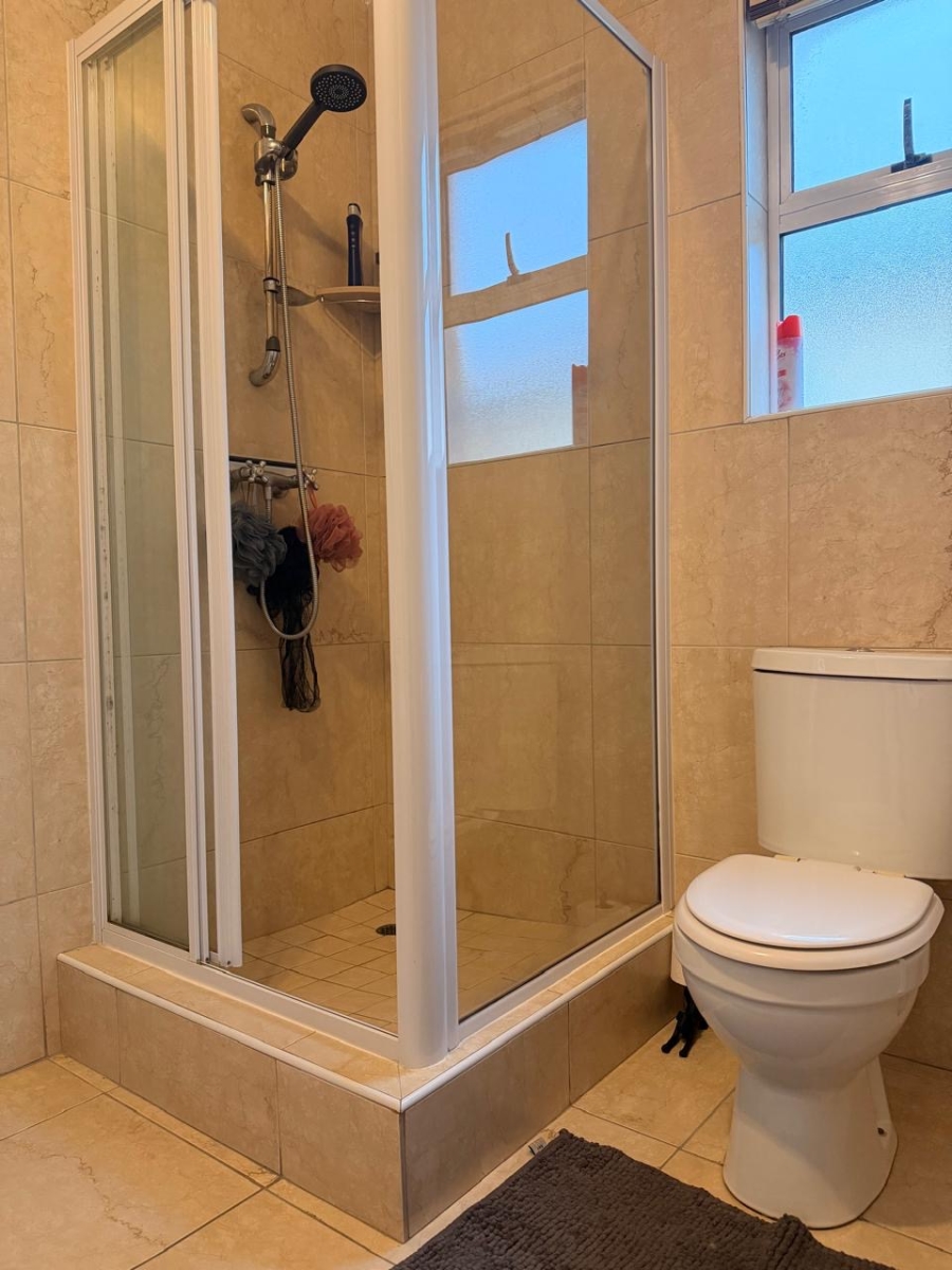 To Let 3 Bedroom Property for Rent in Royal Ascot Western Cape